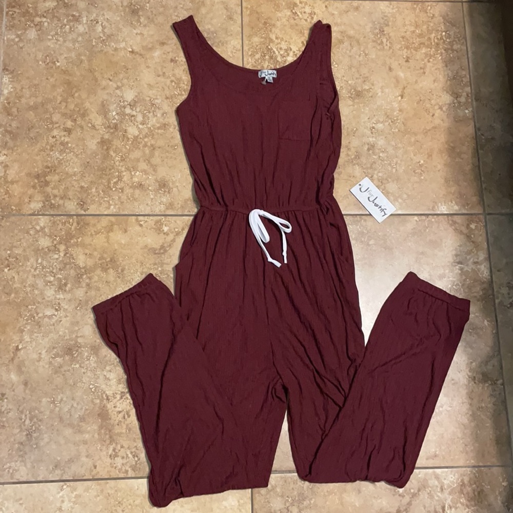 NWT✨Medium maroon jumpsuit SUPER SOFT
